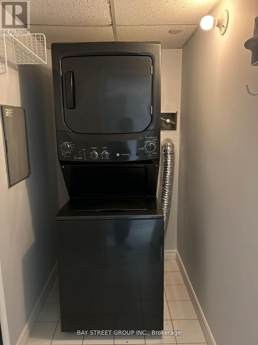 2200 - 38 Elm Street, Toronto, Ontario  M5G 2K5 - Photo 15 - C13410384