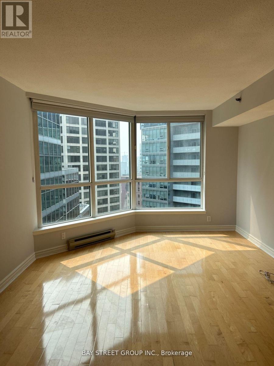 2200 - 38 Elm Street, Toronto, Ontario  M5G 2K5 - Photo 5 - C13410384