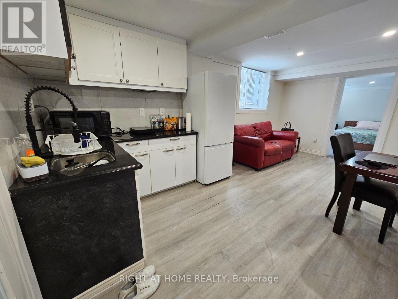 Basement #2 - 55 Dallas Road, Toronto, Ontario  M2R 2J3 - Photo 12 - C13232988