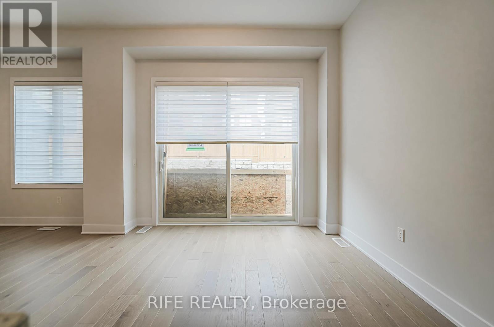177 Sikura Circle, Aurora, Ontario  L4G 3Z1 - Photo 5 - N13410366