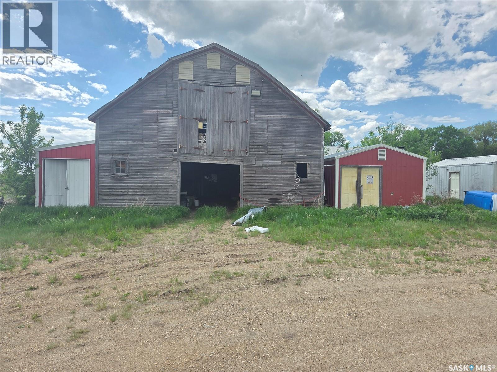 Mckennitt Land & Buildings, Mount Pleasant Rm No. 2, Saskatchewan S0C 0S0 - Photo 12 - SK029828