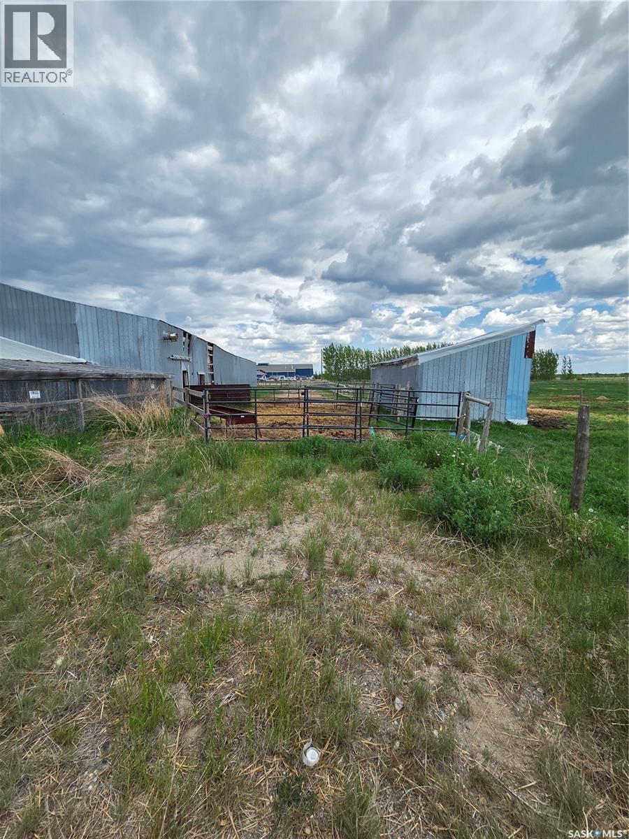 Mckennitt Land & Buildings, Mount Pleasant Rm No. 2, Saskatchewan S0C 0S0 - Photo 15 - SK029828