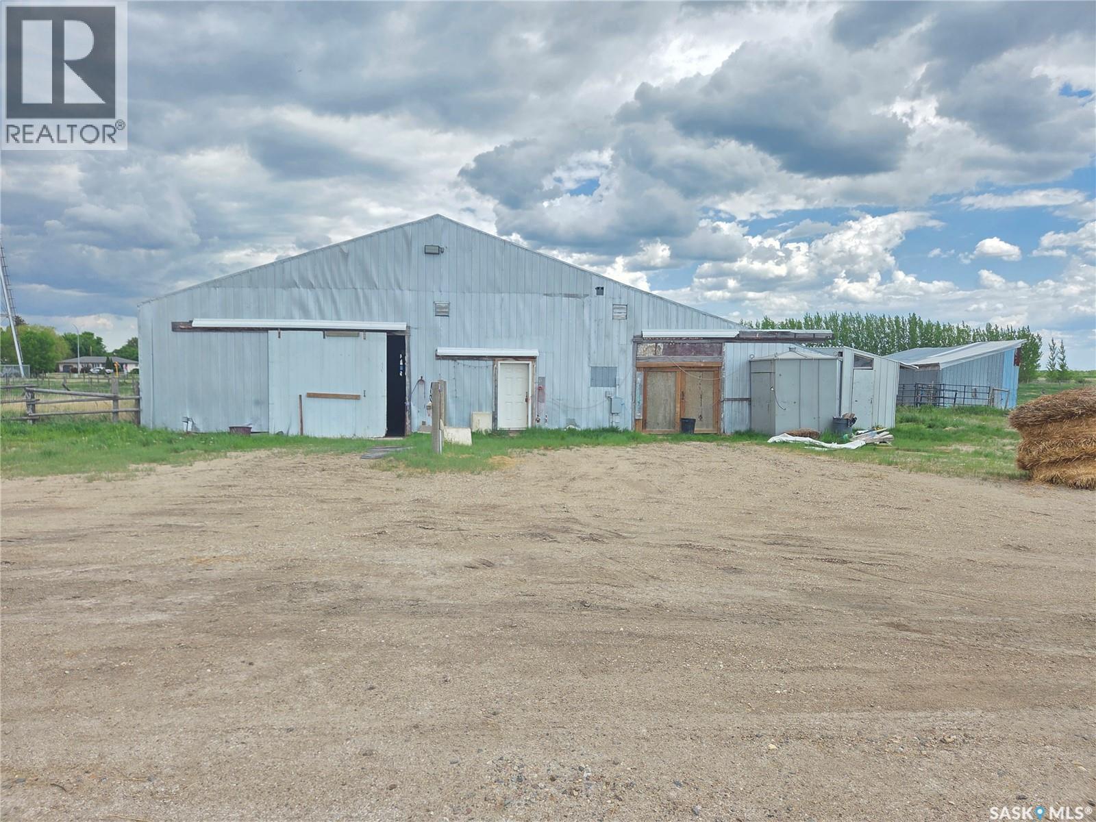 Mckennitt Land & Buildings, Mount Pleasant Rm No. 2, Saskatchewan S0C 0S0 - Photo 17 - SK029828