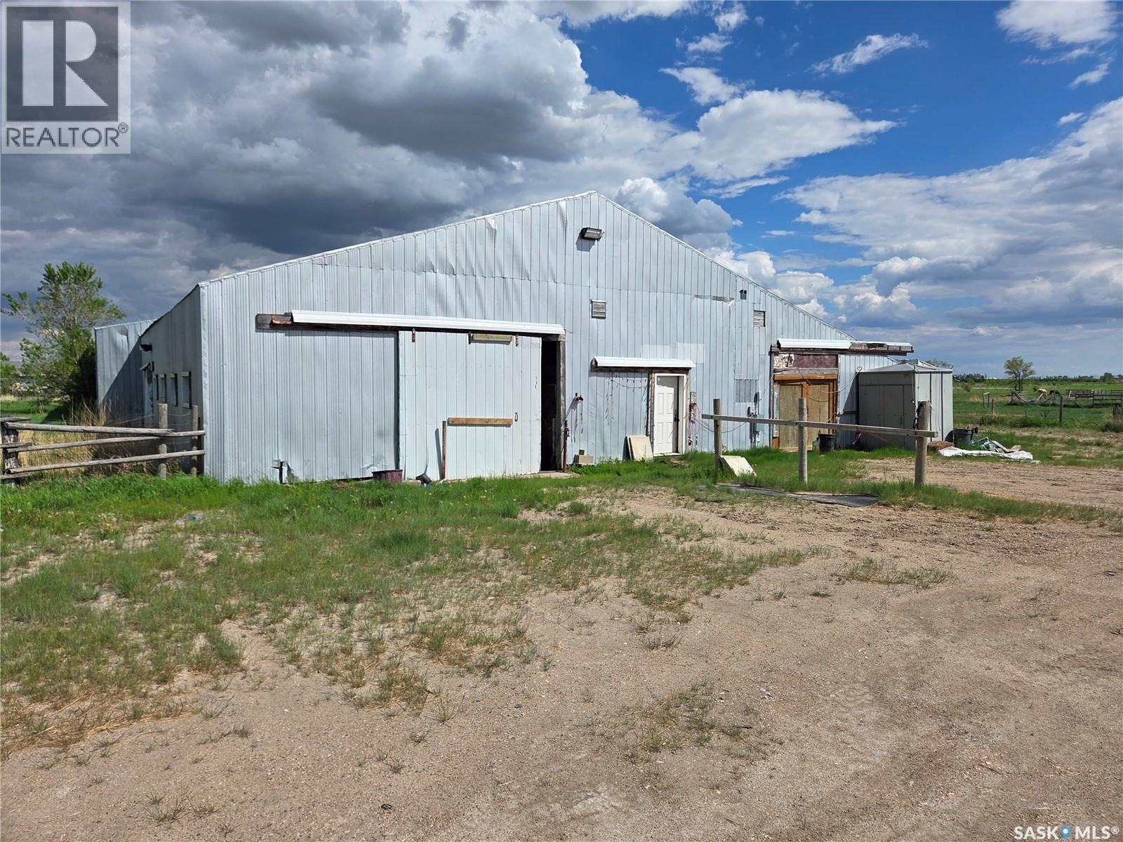 Mckennitt Land & Buildings, Mount Pleasant Rm No. 2, Saskatchewan S0C 0S0 - Photo 16 - SK029828