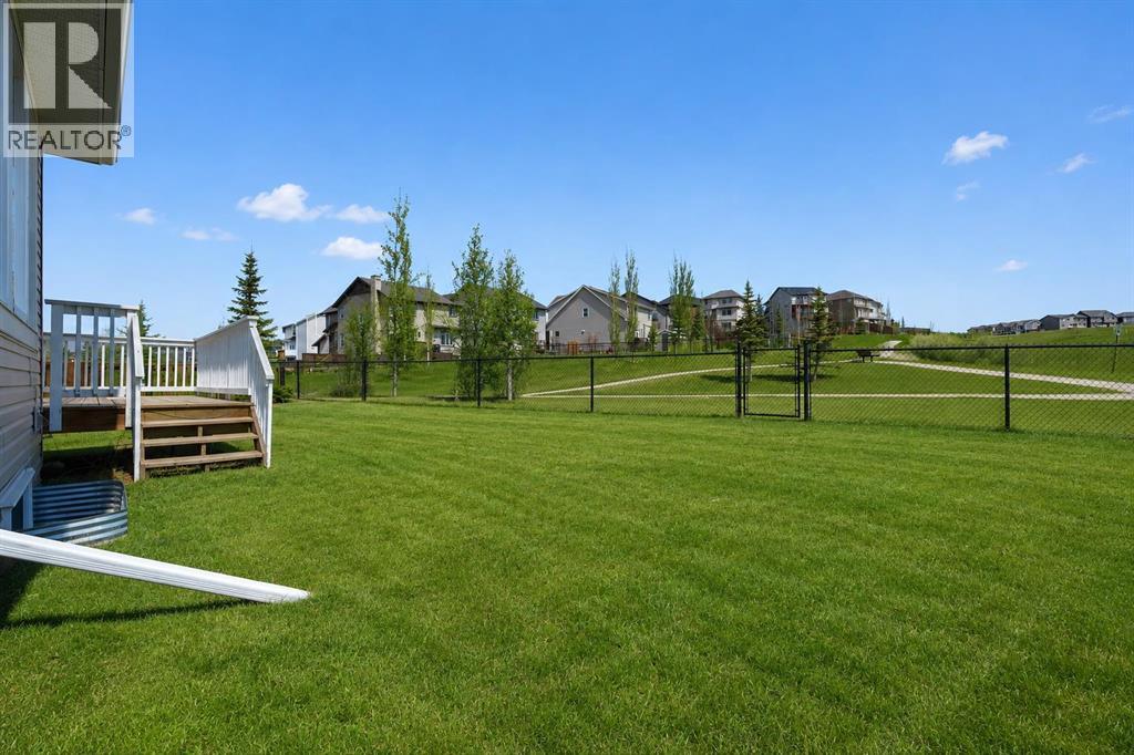 161 Heritage Bay, Cochrane, Alberta  T4C 0L5 - Photo 34 - A2305909