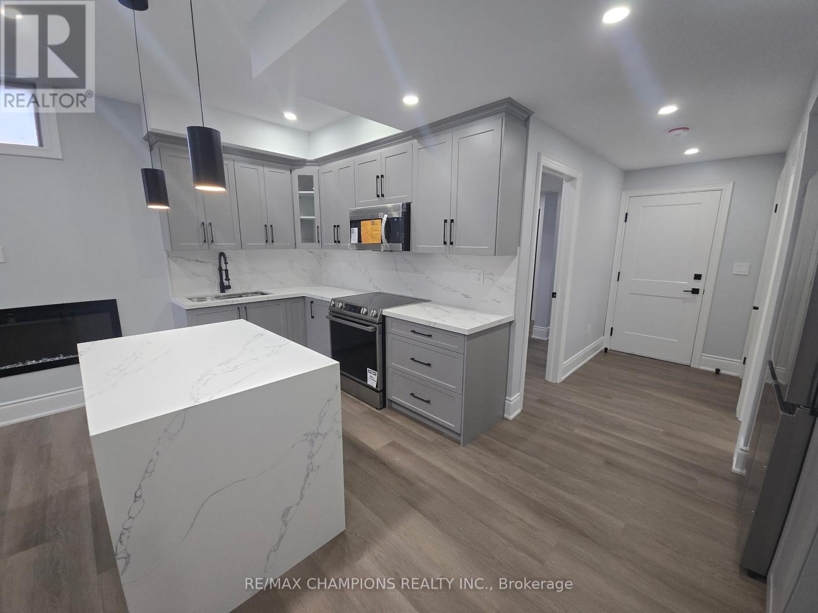 2 Blue Silo Way, Brampton, Ontario  L6X 5P5 - Photo 4 - W13410362