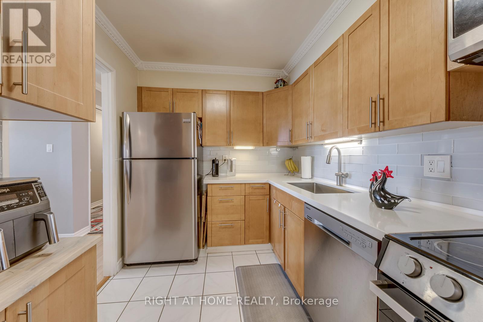 607 - 50 Elm Drive E, Mississauga, Ontario  L5A 3X2 - Photo 21 - W13410388