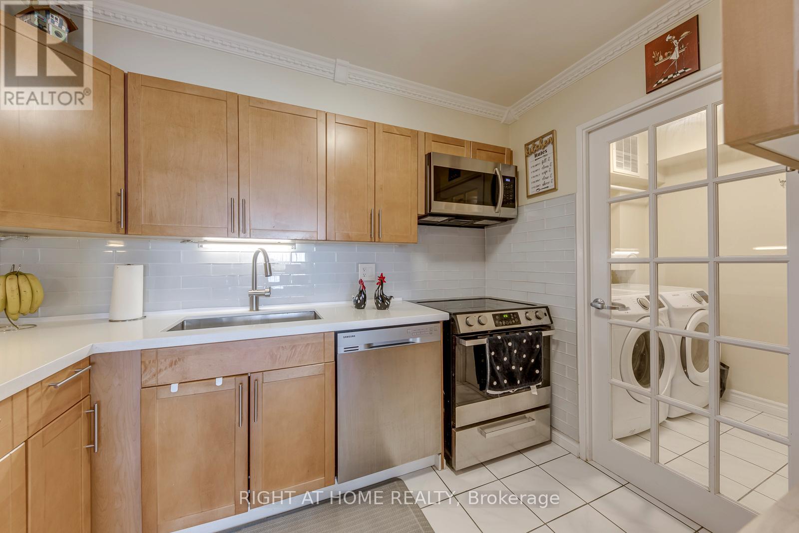 607 - 50 Elm Drive E, Mississauga, Ontario  L5A 3X2 - Photo 18 - W13410392