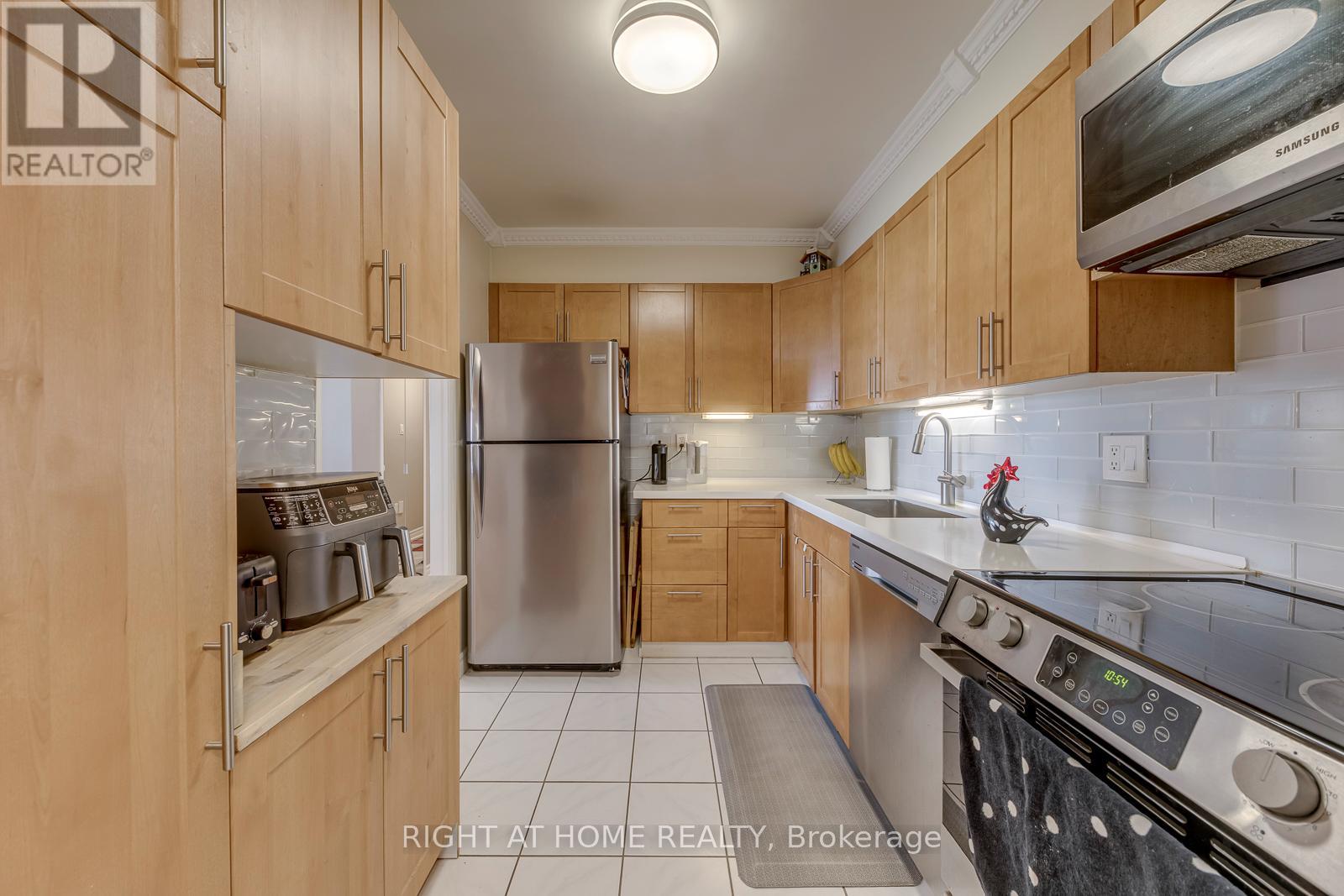 607 - 50 Elm Drive E, Mississauga, Ontario  L5A 3X2 - Photo 20 - W13410392