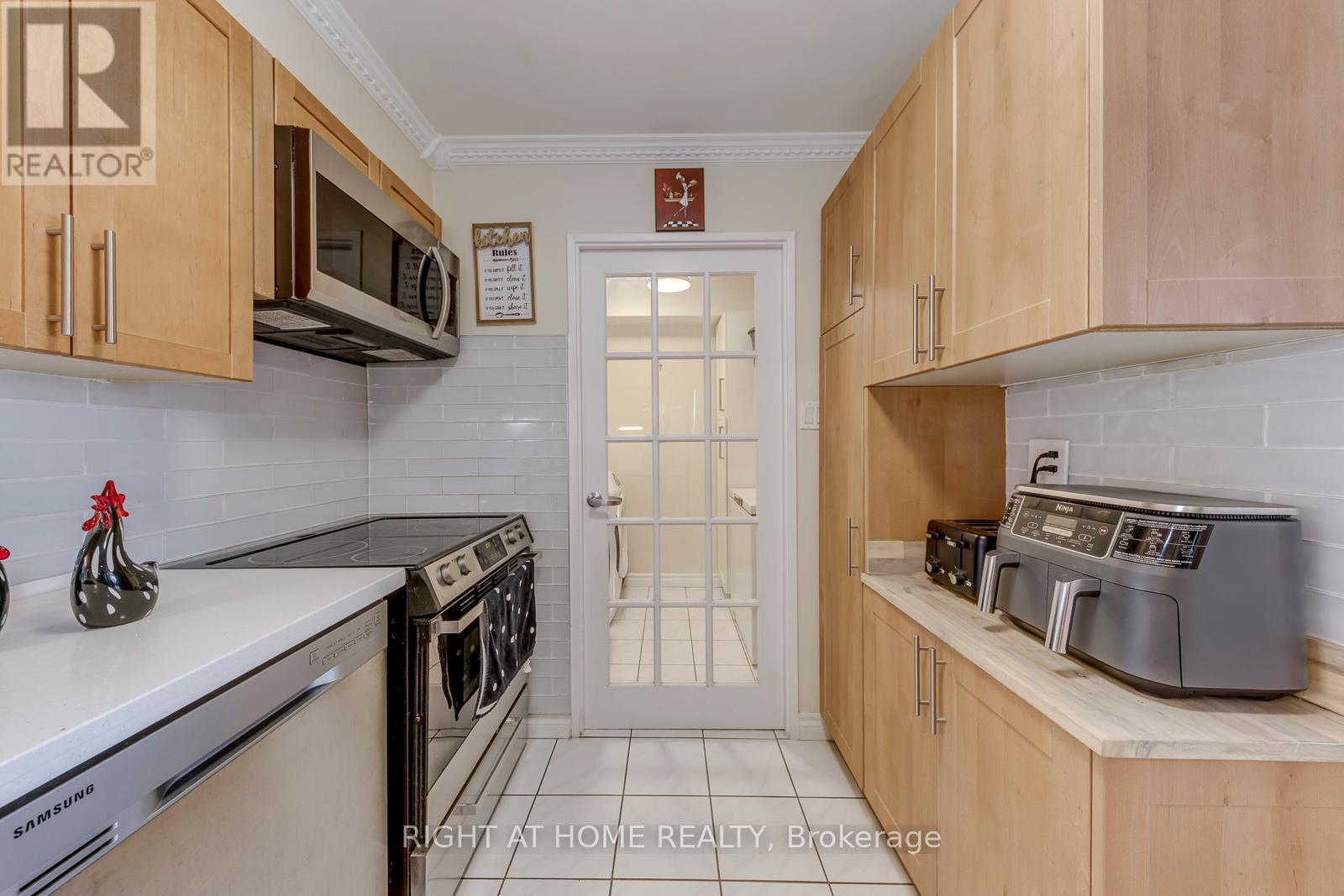 607 - 50 Elm Drive E, Mississauga, Ontario  L5A 3X2 - Photo 23 - W13410392