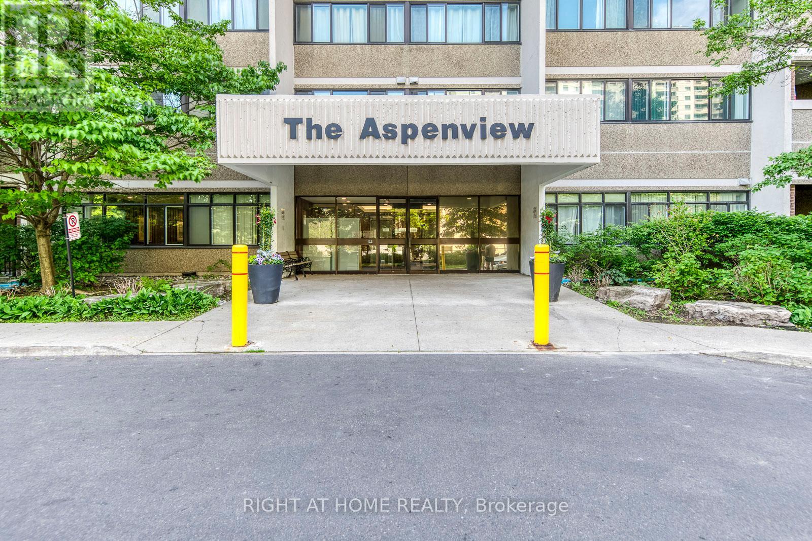 607 - 50 Elm Drive E, Mississauga, Ontario  L5A 3X2 - Photo 3 - W13410392