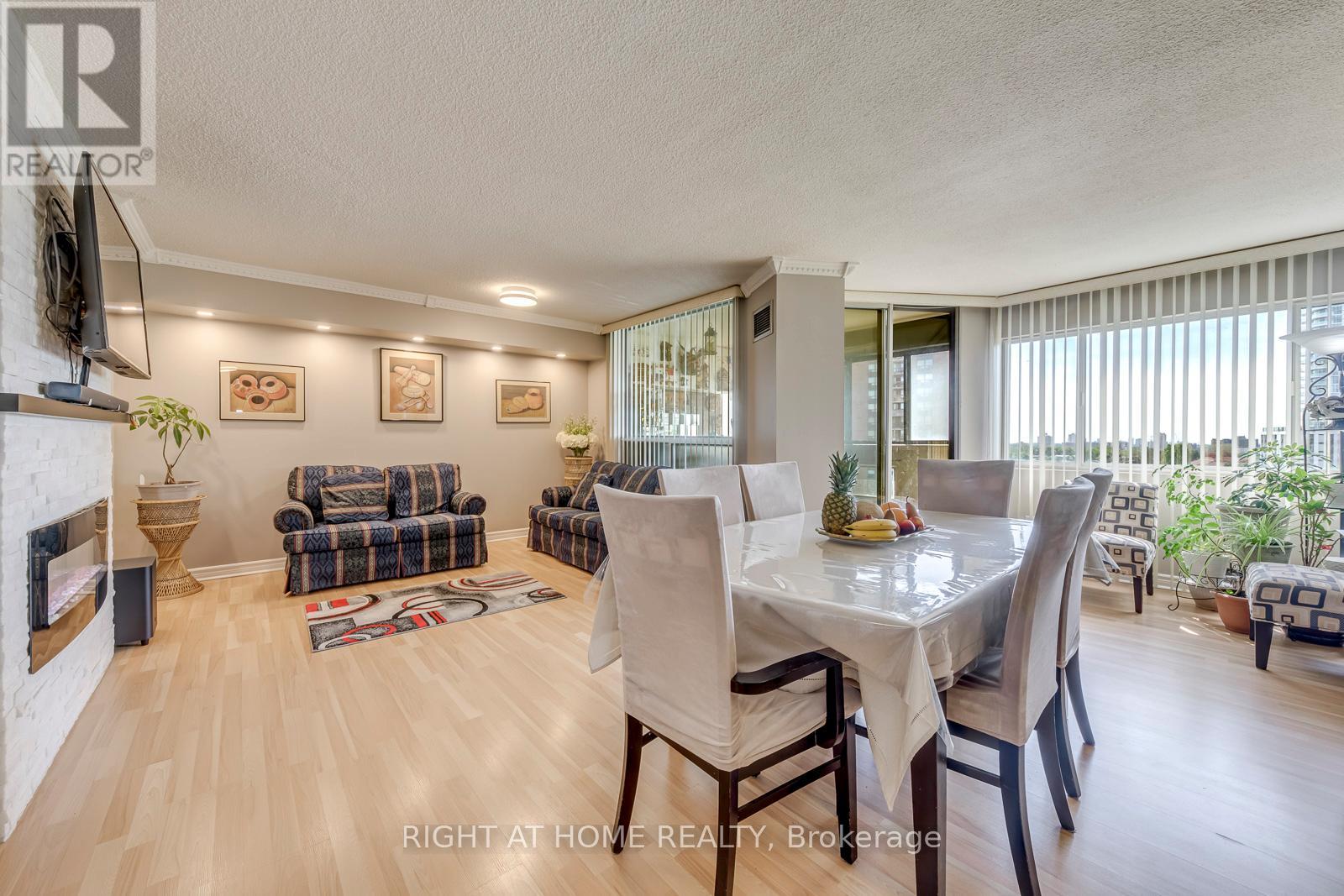 607 - 50 Elm Drive E, Mississauga, Ontario  L5A 3X2 - Photo 8 - W13410392