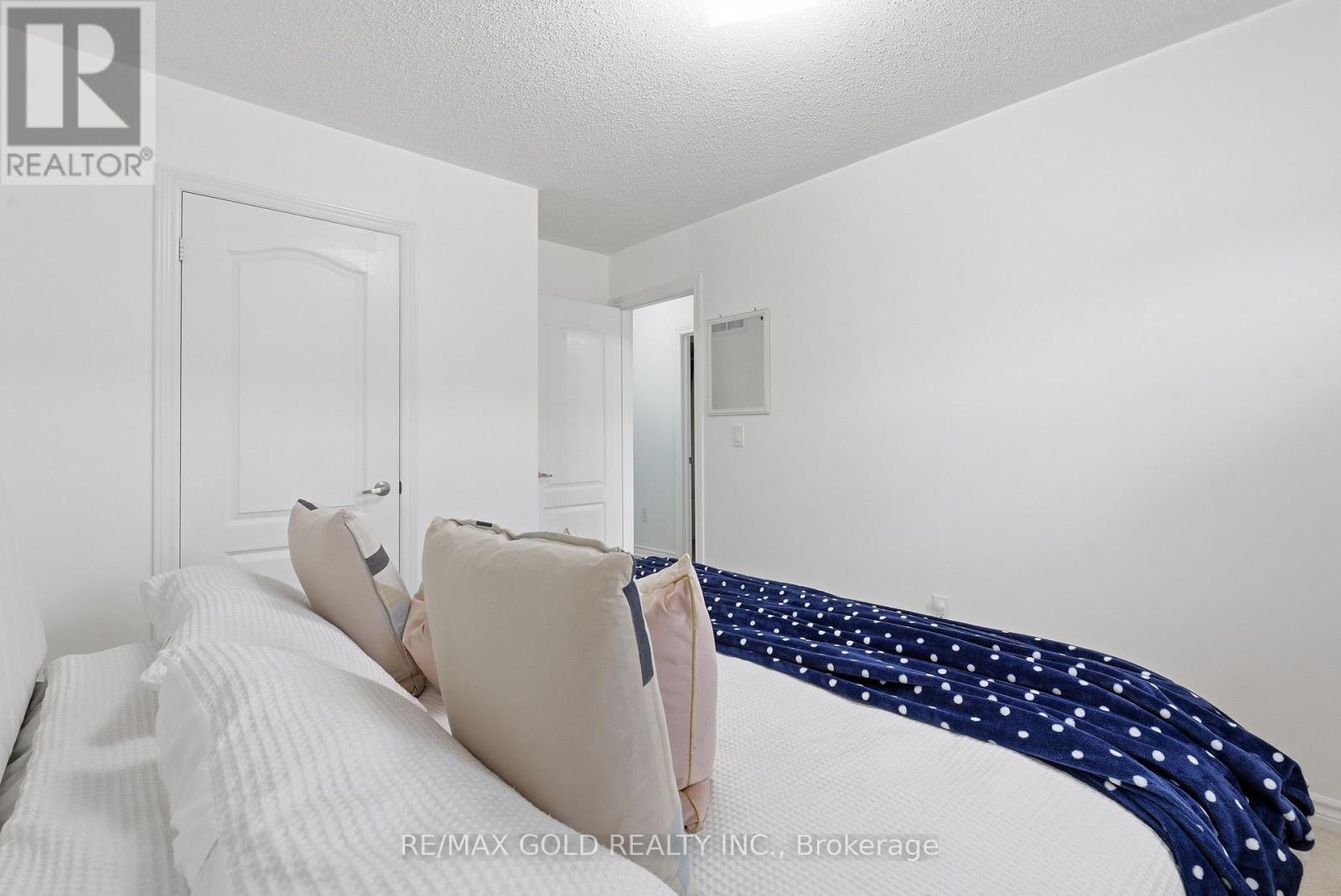 43 Hatton Court, Brampton, Ontario  L6Y 5T5 - Photo 19 - W13410394