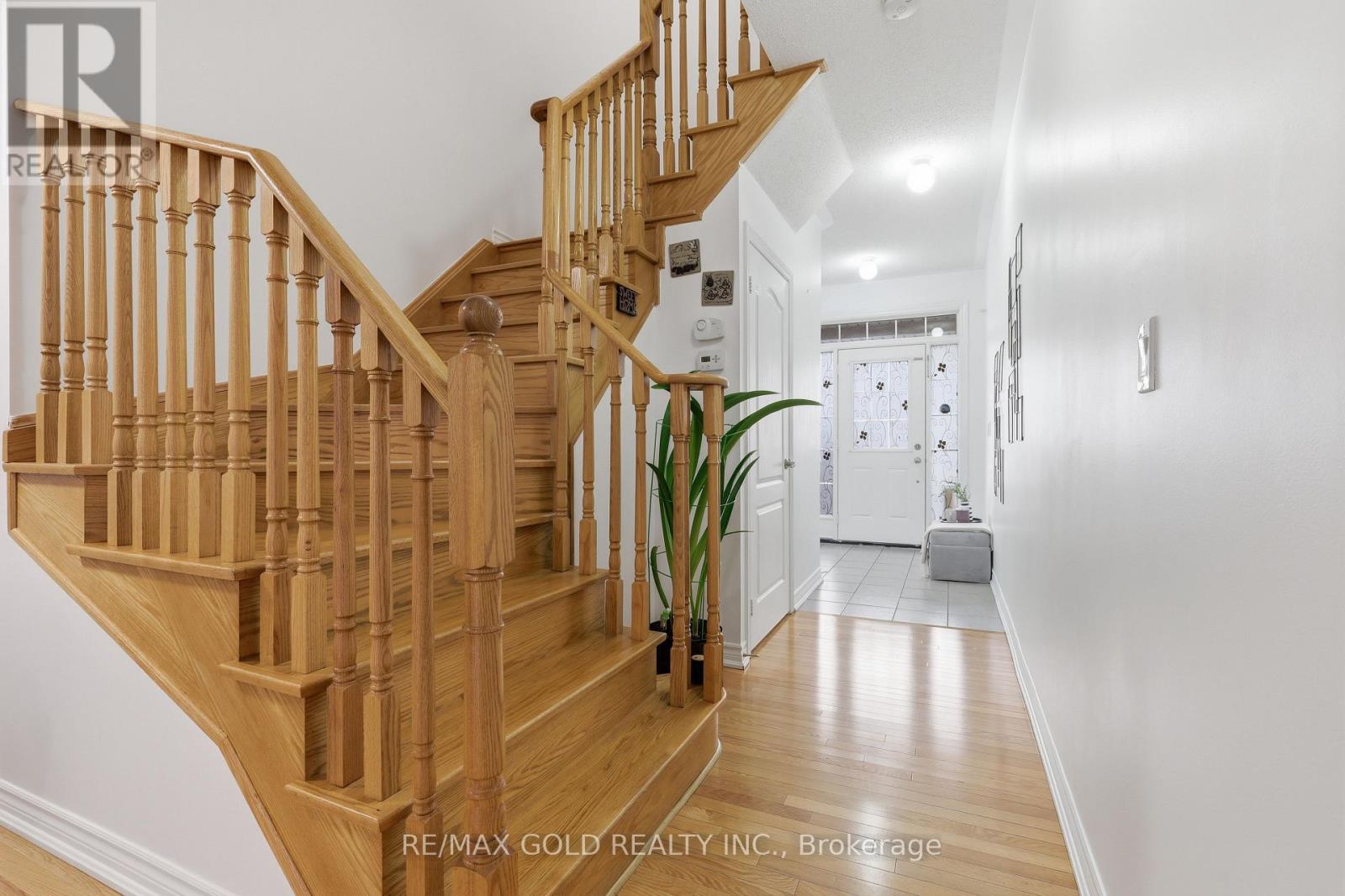 43 Hatton Court, Brampton, Ontario  L6Y 5T5 - Photo 5 - W13410394