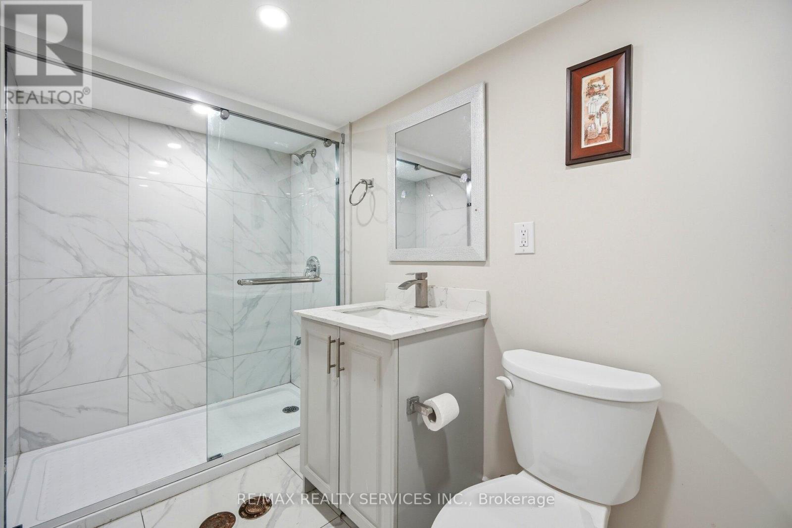 10 Deepcoral Court, Brampton, Ontario  L6V 4P7 - Photo 38 - W13247126