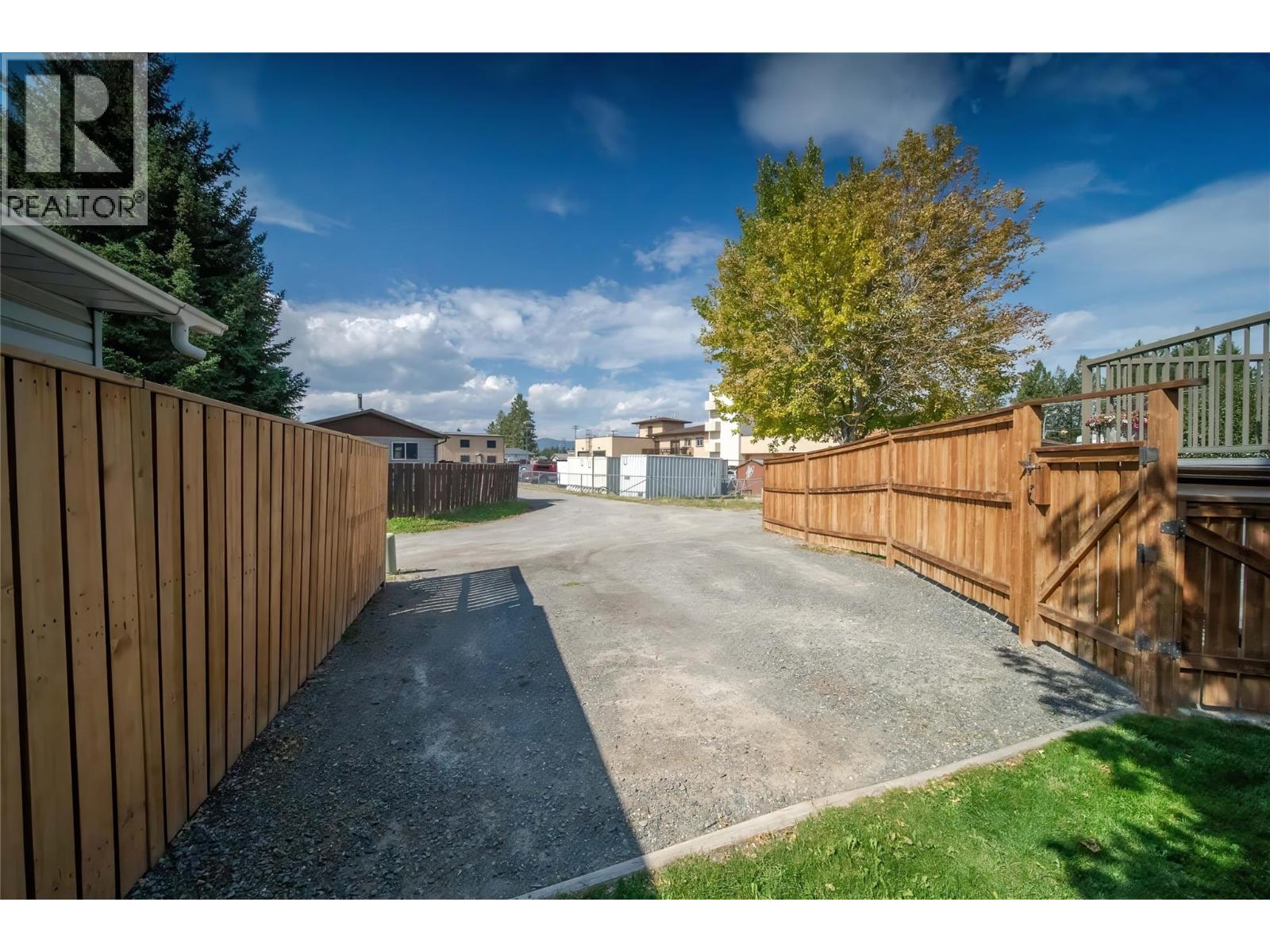 211 26th Avenue S, Cranbrook, British Columbia V1C 3J2 - Photo 62 - 10390254