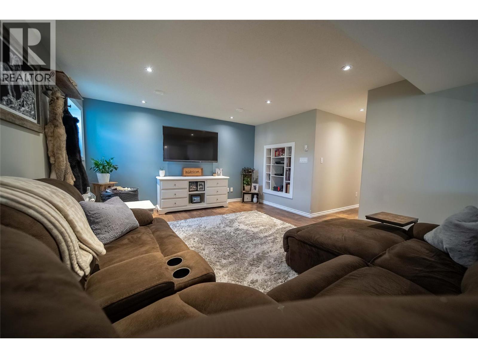 211 26th Avenue S, Cranbrook, British Columbia V1C 3J2 - Photo 32 - 10390254
