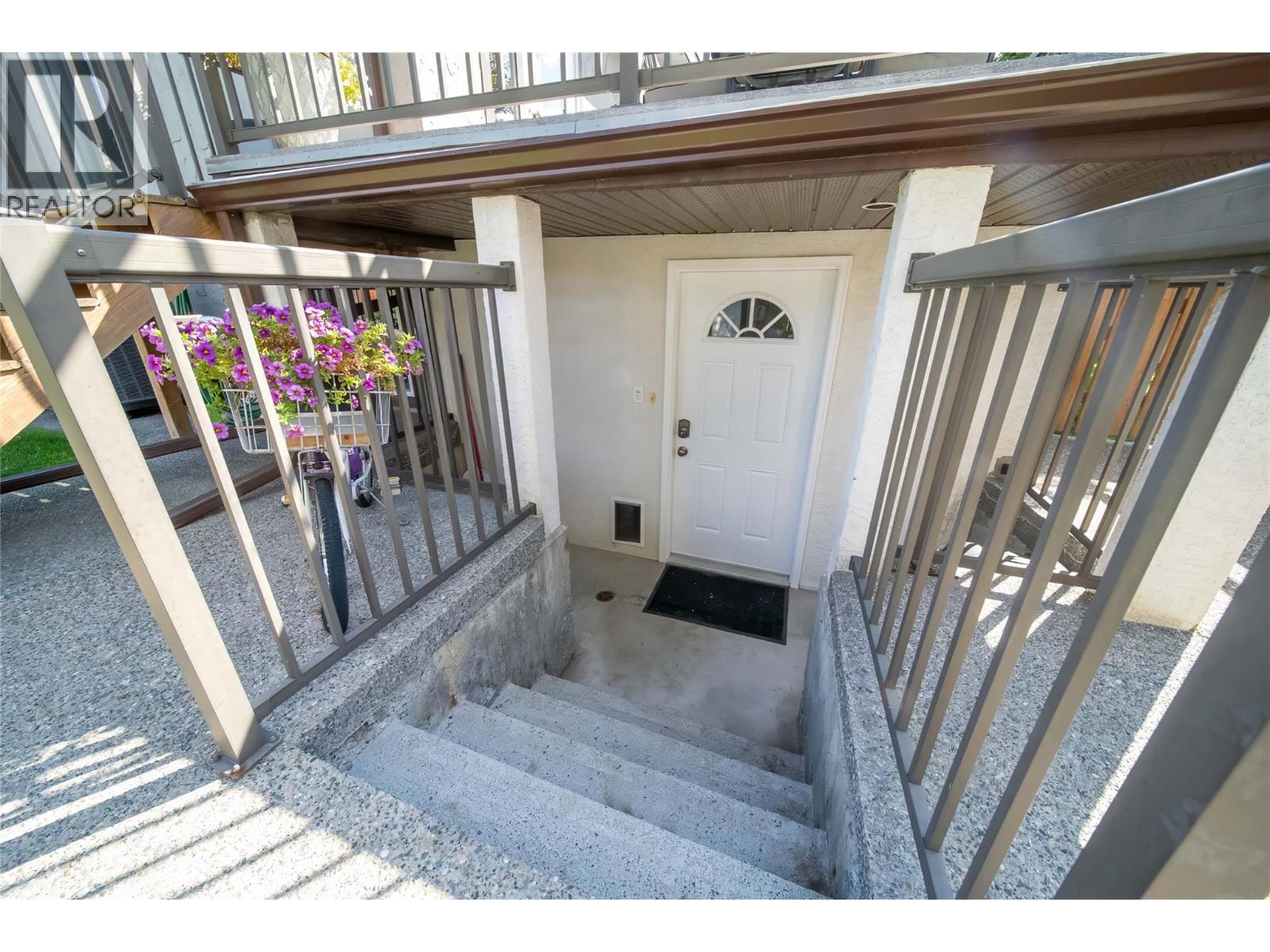 211 26th Avenue S, Cranbrook, British Columbia V1C 3J2 - Photo 53 - 10390254
