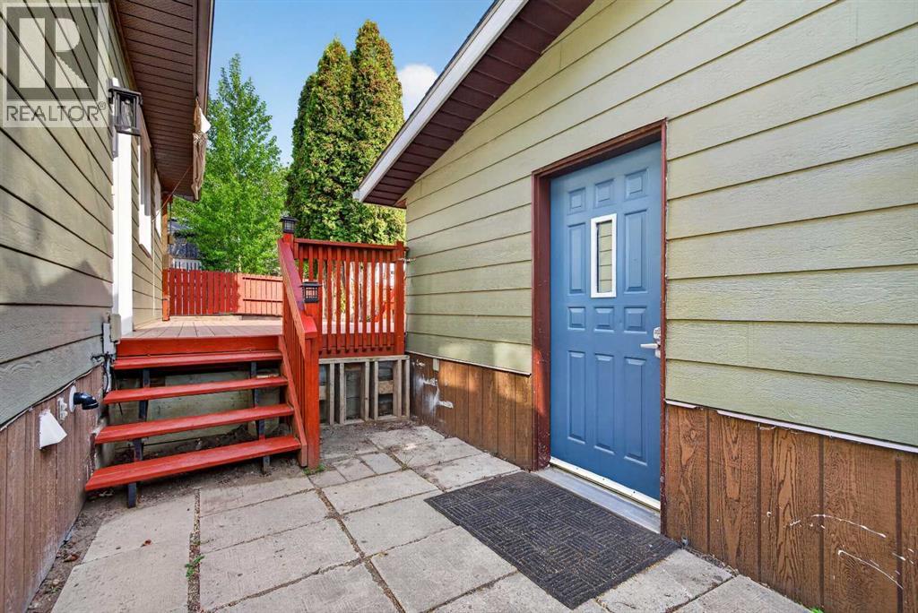 225 9 Street SE, Three Hills, Alberta  T0M 2A0 - Photo 5 - A2315076