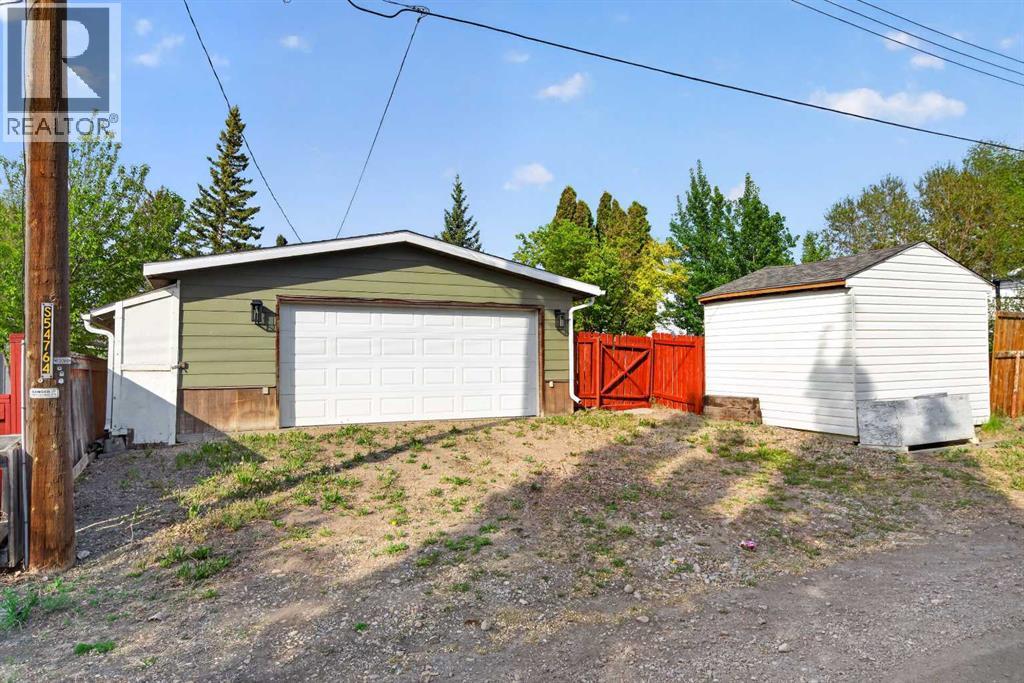 225 9 Street SE, Three Hills, Alberta  T0M 2A0 - Photo 10 - A2315076