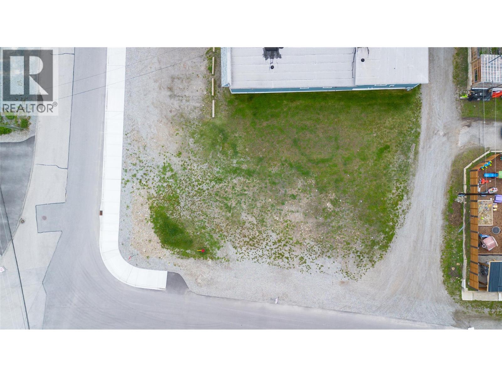351 Marsden Street, Kimberley, British Columbia  V1A 1H3 - Photo 2 - 10390278