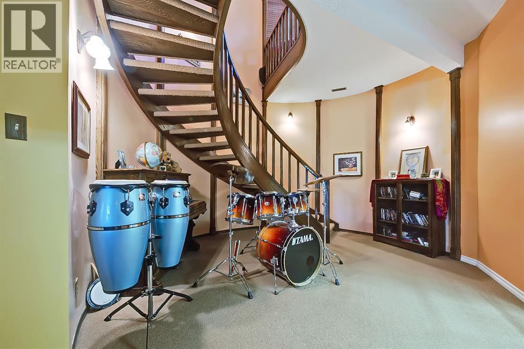 75 Anatapi Lane SW, Calgary, Alberta  T3H 4G2 - Photo 34 - A2315892