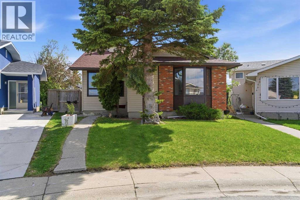 19 Templevale Way NE, Calgary, Alberta  T1Y 4V1 - Photo 1 - A2316747