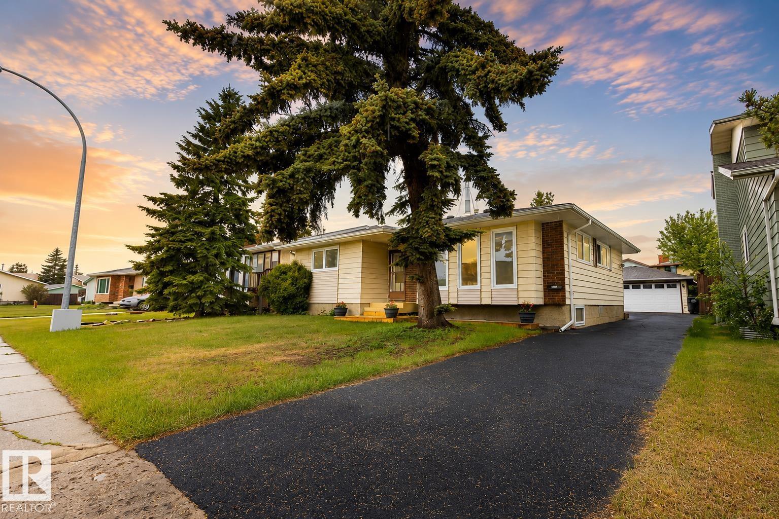 17932 93 Av Nw, Edmonton, Alberta  T5T 1V6 - Photo 1 - E4492185