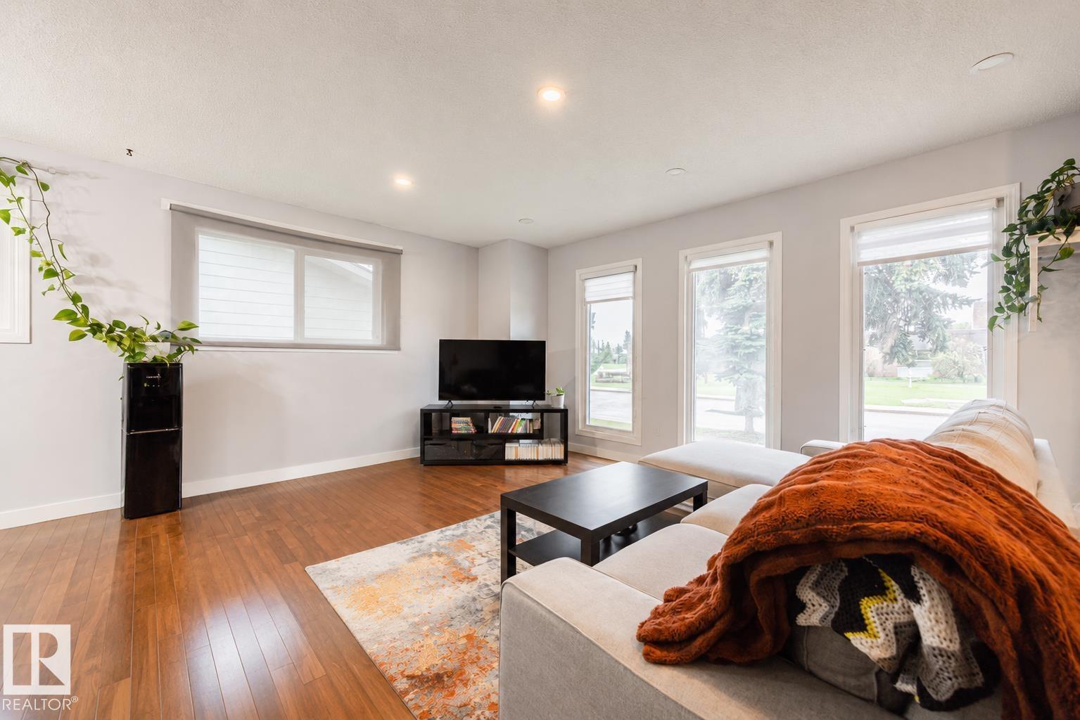 17932 93 Av Nw, Edmonton, Alberta  T5T 1V6 - Photo 4 - E4492185