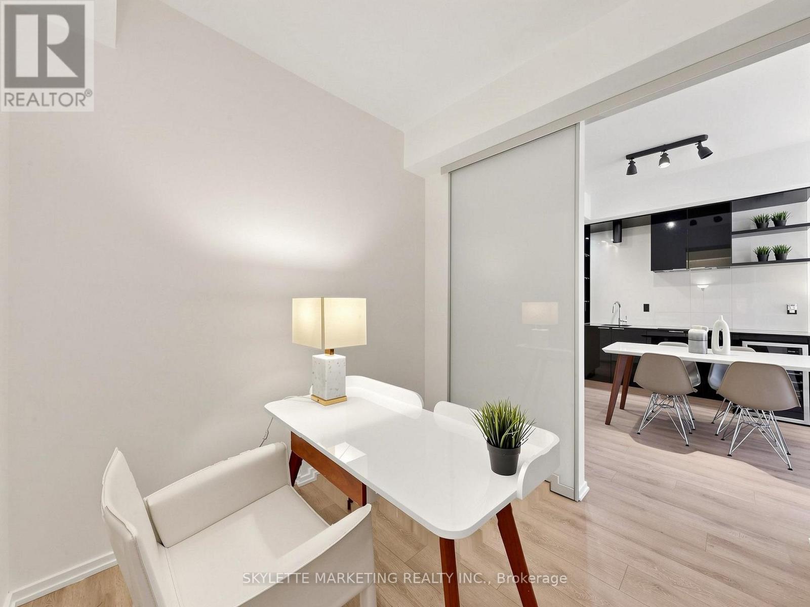 2307 - 70 Temperance Street, Toronto, Ontario  M5H 0B1 - Photo 12 - C13410396