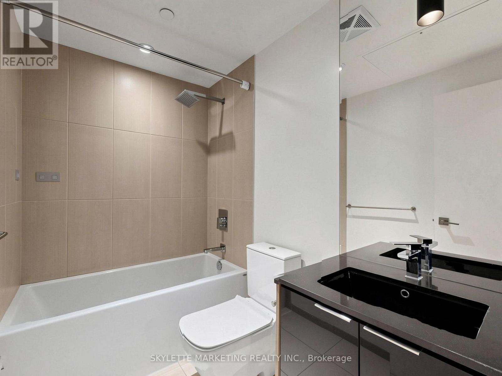 2307 - 70 Temperance Street, Toronto, Ontario  M5H 0B1 - Photo 13 - C13410396