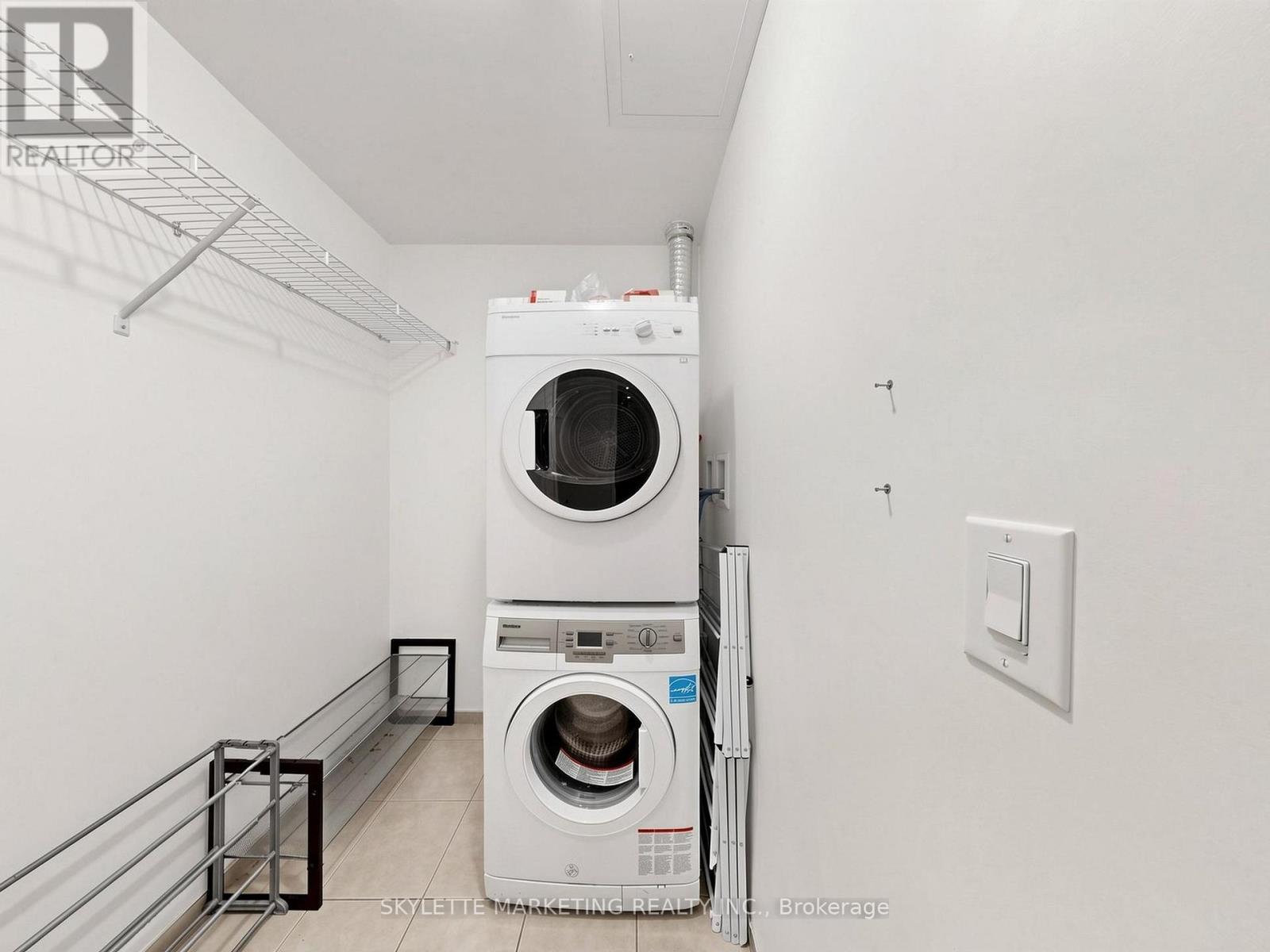 2307 - 70 Temperance Street, Toronto, Ontario  M5H 0B1 - Photo 14 - C13410396