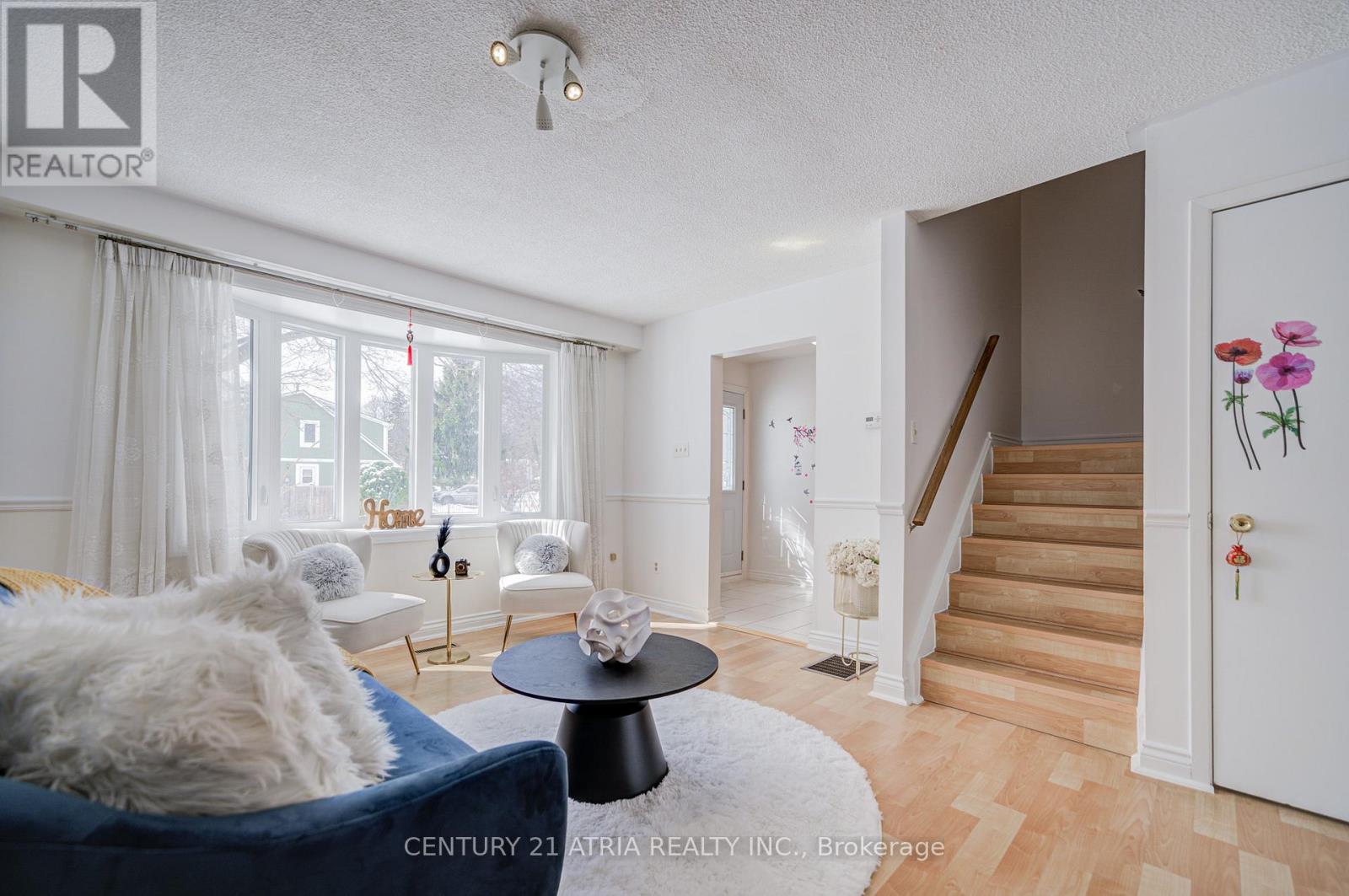 154 Freshmeadow Drive, Toronto, Ontario  M2H 2R1 - Photo 8 - C13410408