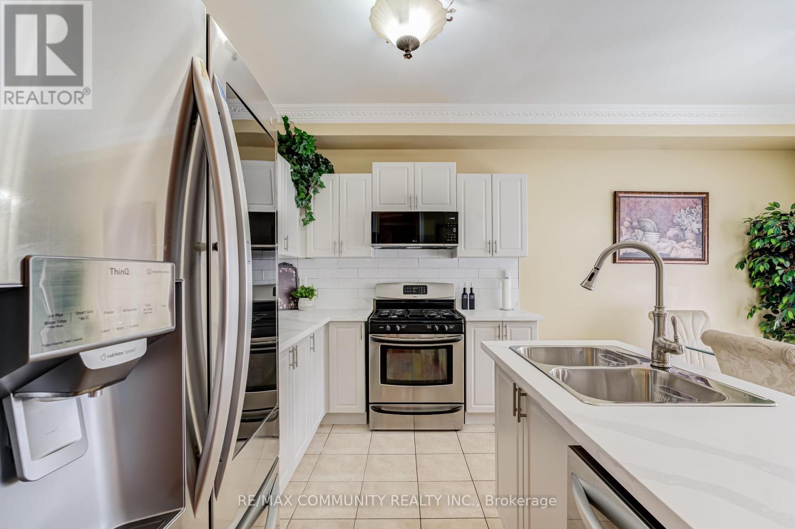 96 Cindy Nicholas Drive, Toronto, Ontario  M1E 5L1 - Photo 20 - E13410482