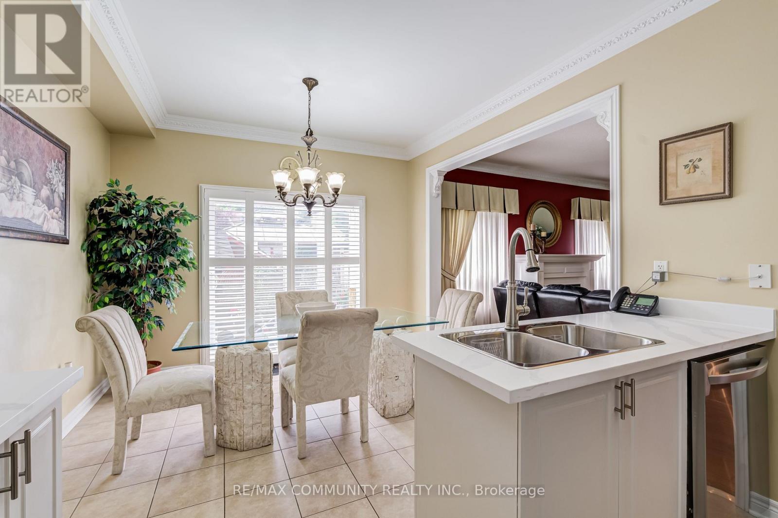 96 Cindy Nicholas Drive, Toronto, Ontario  M1E 5L1 - Photo 21 - E13410482