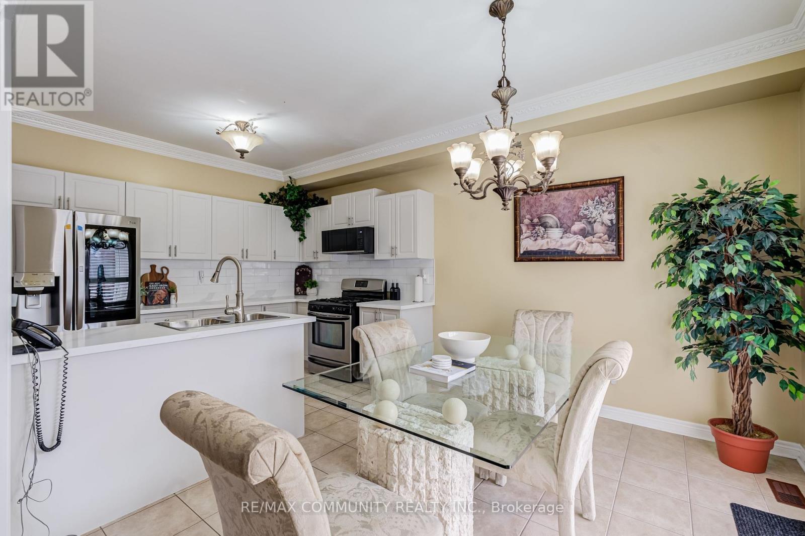 96 Cindy Nicholas Drive, Toronto, Ontario  M1E 5L1 - Photo 27 - E13410482