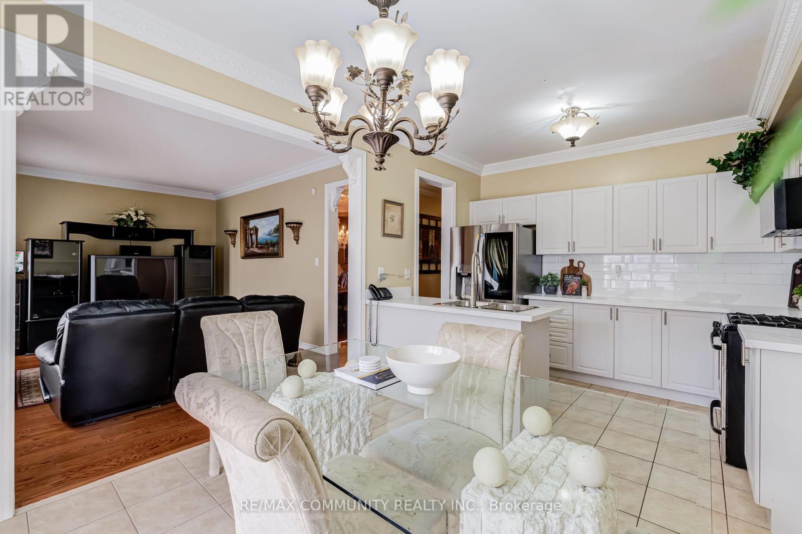 96 Cindy Nicholas Drive, Toronto, Ontario  M1E 5L1 - Photo 28 - E13410482