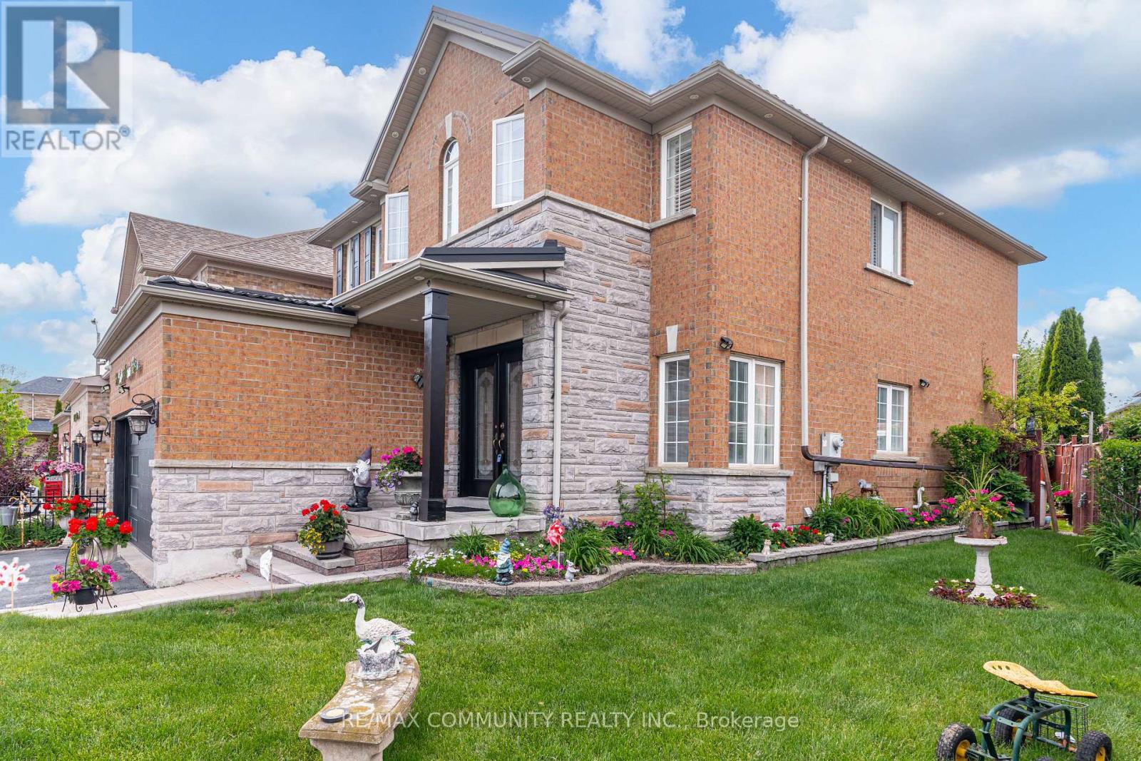 96 Cindy Nicholas Drive, Toronto, Ontario  M1E 5L1 - Photo 4 - E13410482
