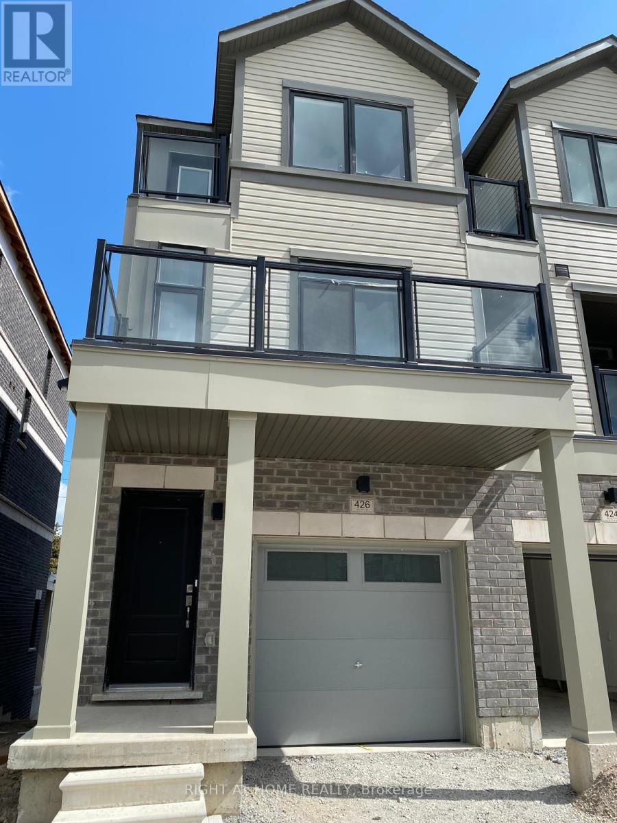 426 OKANAGAN PATH, Oshawa, Ontario
