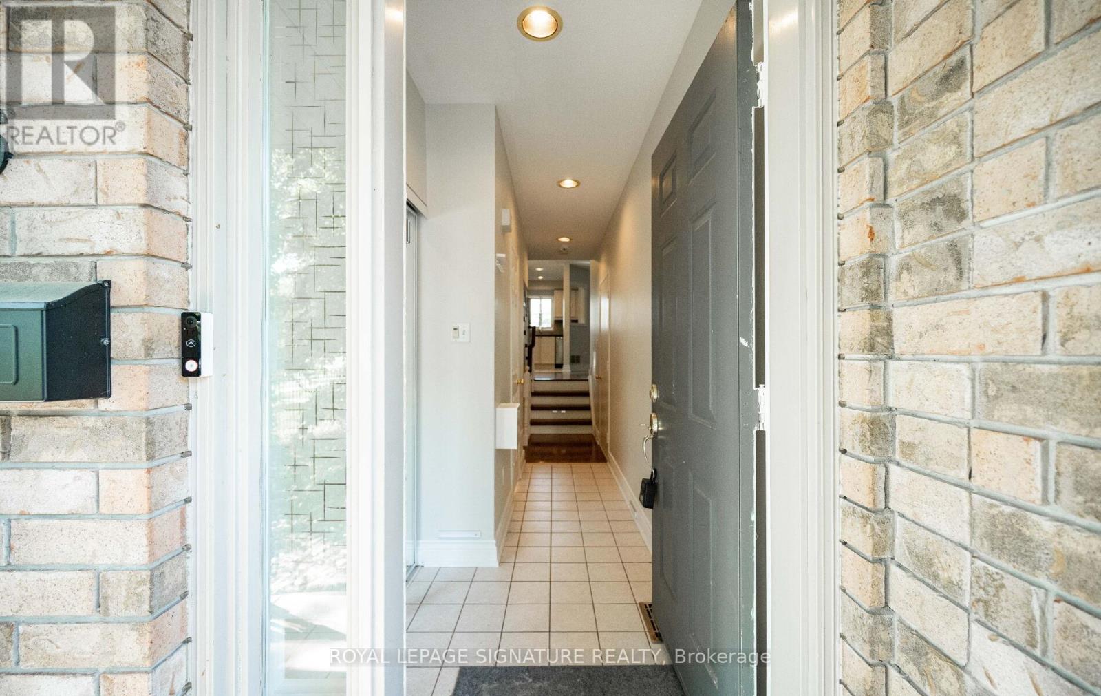 6 - 1015 Johnson Lane, Mississauga, Ontario  L5J 2P6 - Photo 3 - W13253816
