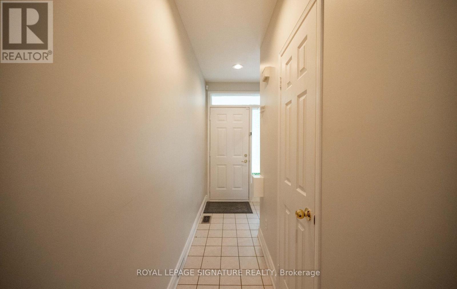 6 - 1015 Johnson Lane, Mississauga, Ontario  L5J 2P6 - Photo 4 - W13253816