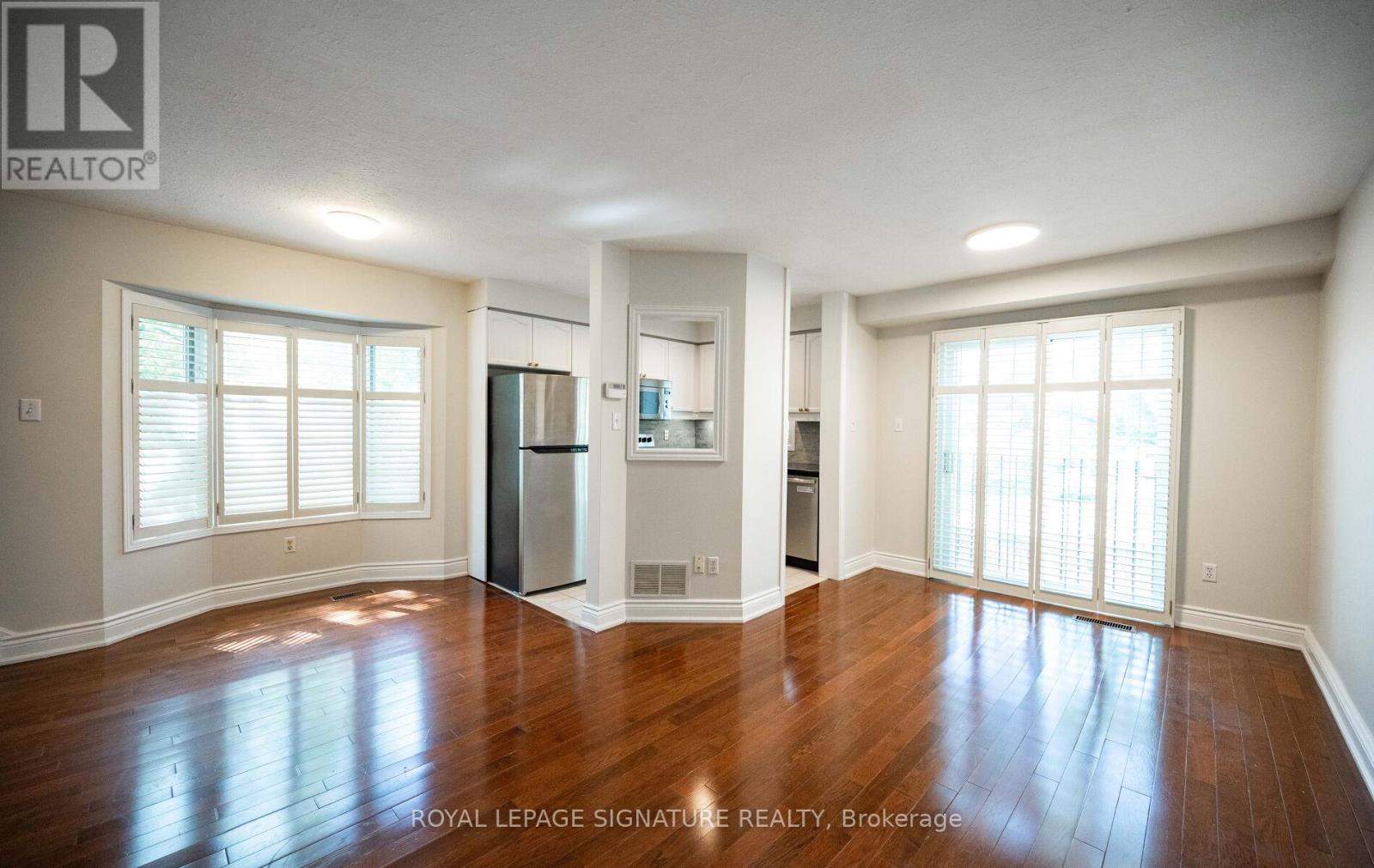 6 - 1015 Johnson Lane, Mississauga, Ontario  L5J 2P6 - Photo 8 - W13253816