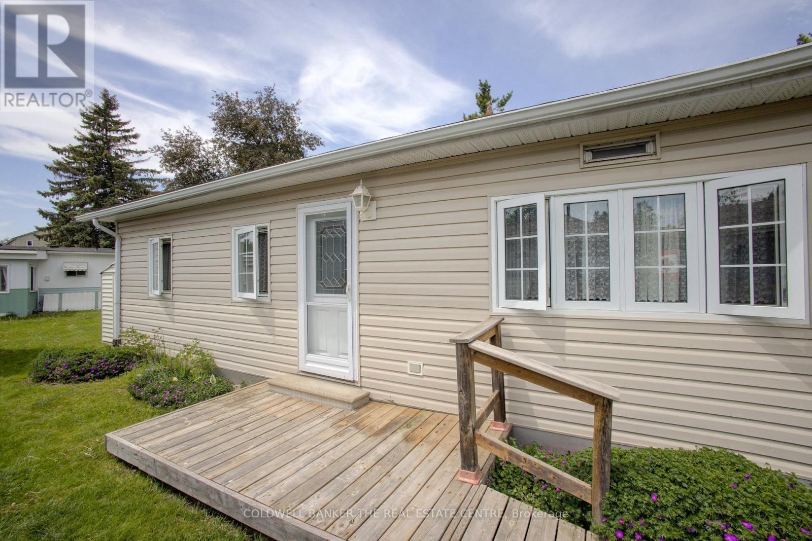 4 Locust Hill Drive, Innisfil, Ontario  L9S 1R8 - Photo 2 - N13410524