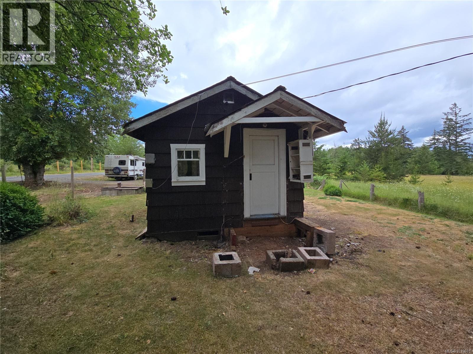 1055 Station Rd, Coombs, British Columbia