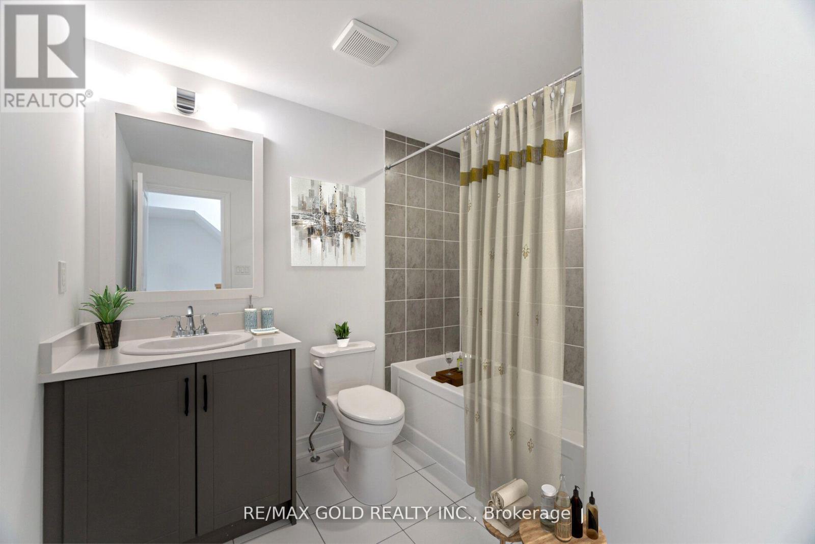 172 - 56 Lunar Crescent, Mississauga, Ontario  L5M 2R4 - Photo 17 - W13410406