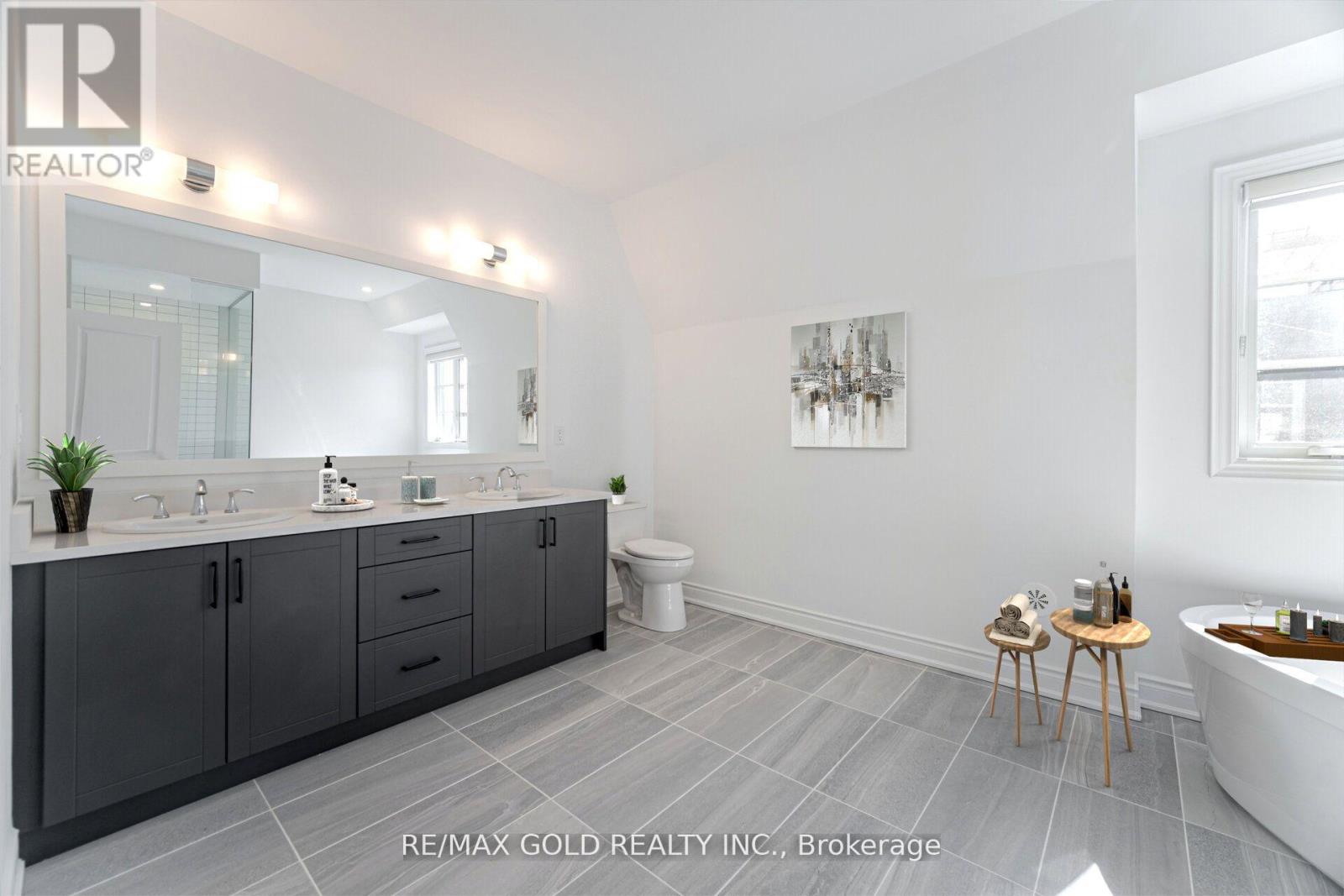 172 - 56 Lunar Crescent, Mississauga, Ontario  L5M 2R4 - Photo 24 - W13410406