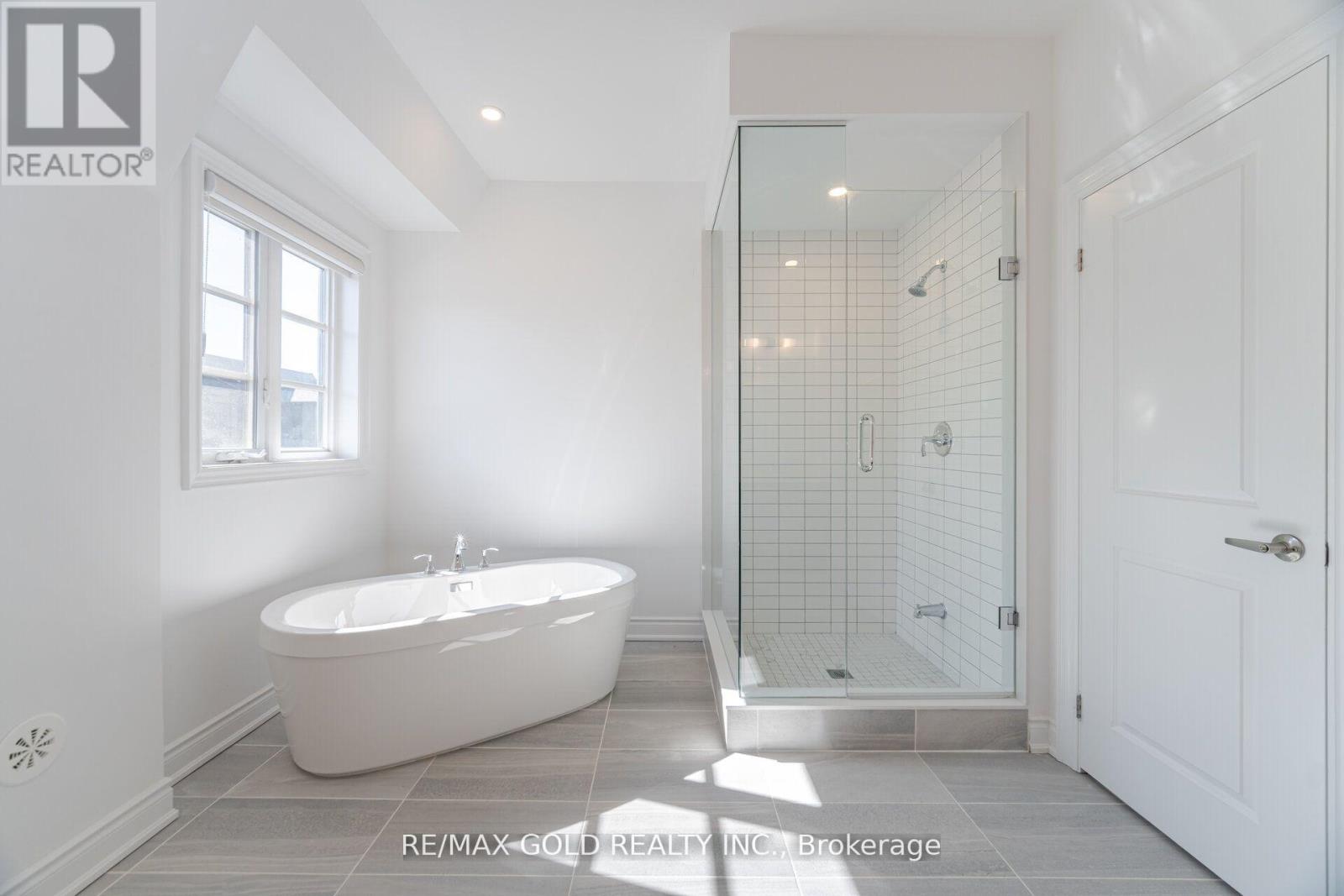 172 - 56 Lunar Crescent, Mississauga, Ontario  L5M 2R4 - Photo 25 - W13410406