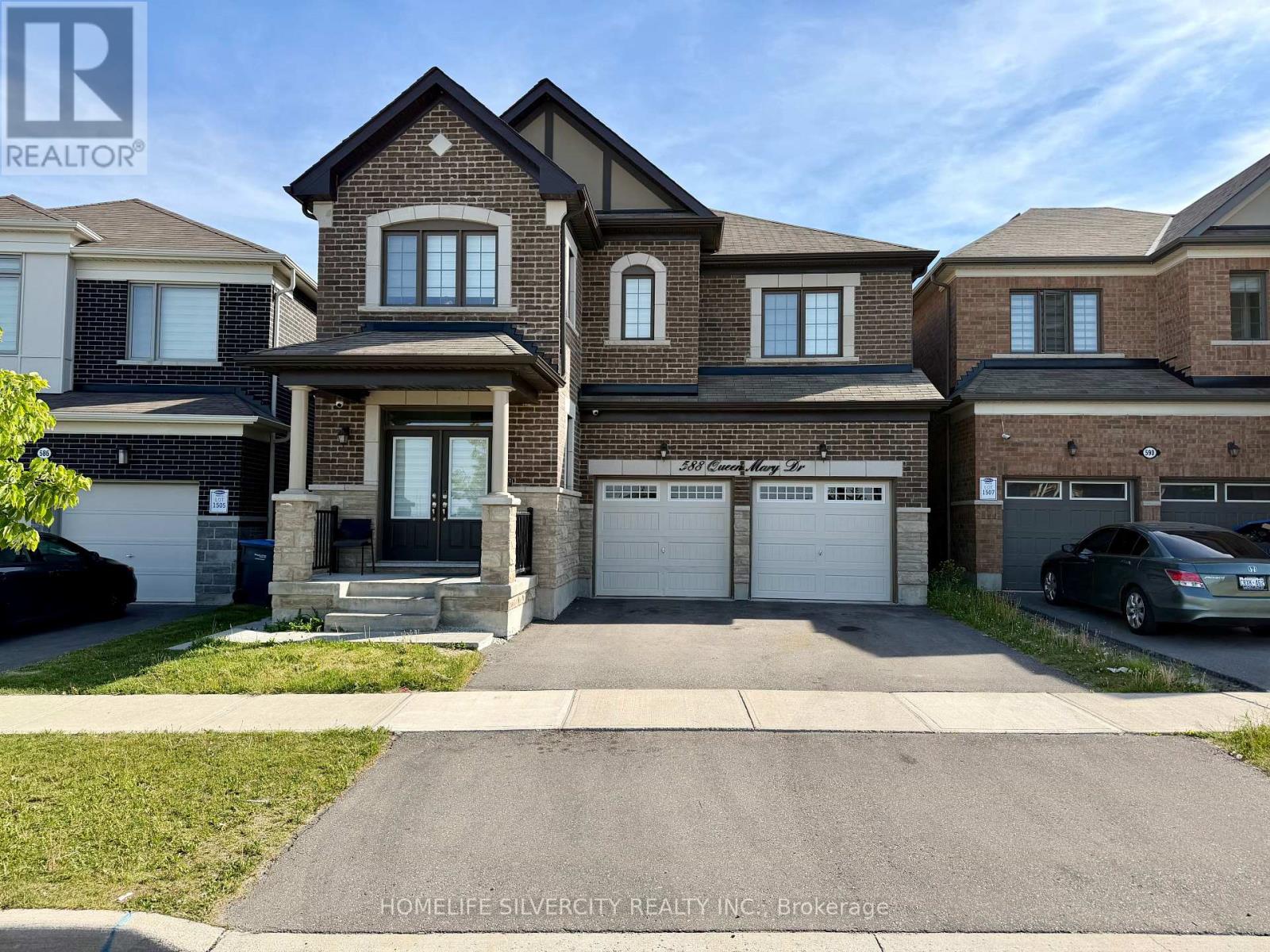 588 QUEEN MARY DRIVE, Brampton, Ontario