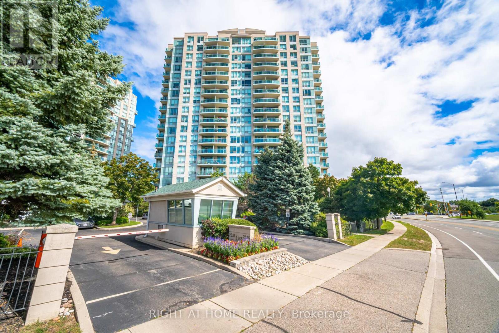 1211 - 2545 ERIN CENTRE BOULEVARD, Mississauga, Ontario