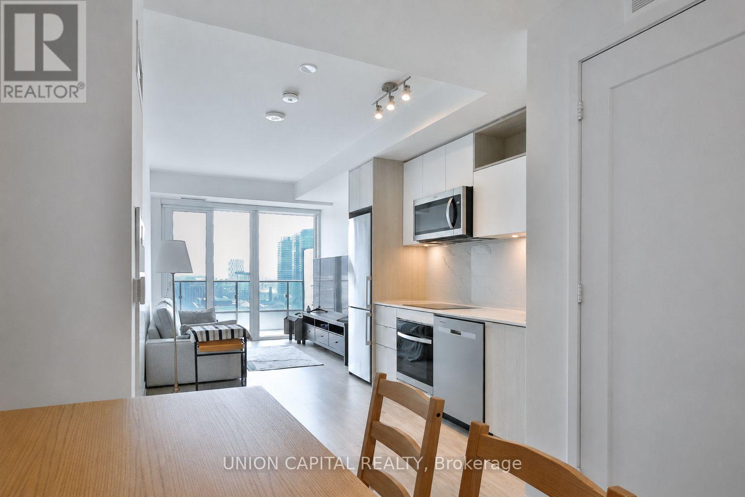 1806E - 70 PRINCESS STREET, Toronto, Ontario